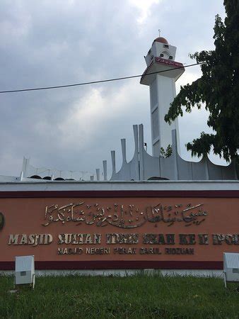 La mezquita fue inaugurada oficialmente en septiembre de 1978 por el sultán idris shah ii de perak junto con la celebración de su 54 cumpleaños. Masjid Sultan Idris Shah Ke II Ipoh - 2019 All You Need to ...