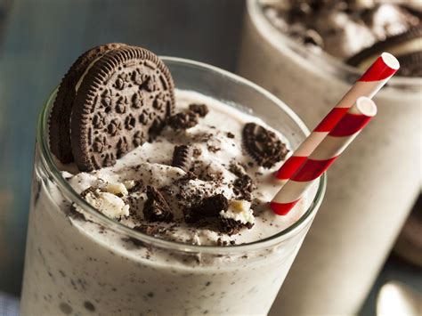 Membuat milkshake oreo akan lebih enak jika dibandingkan dengan menyantap oreo atau ice cream saja. 10 Kreasi Resep Minuman Segar, Cocok untuk Cuaca Panas