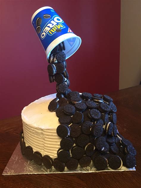 Who wont like to have an airlines on his name? Just finished this beauty!! Oreo anti-gravity cake ...
