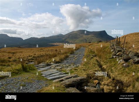 Mynydd Drws Y Coed And Y Garn Nantlle Ridge Snowdonia North Wales