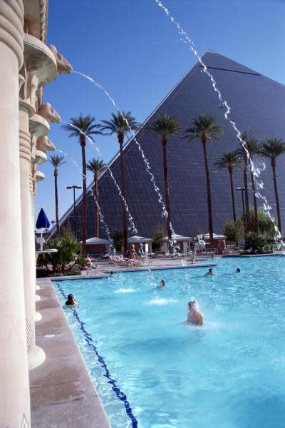 Luxor Pool Las Vegas Nv