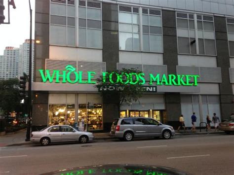 A Great Grocery Store Near Magnificent Mile Review Of Whole Foods