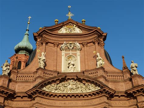kostenlose foto gebäude palast turm wahrzeichen fassade kirche dom anbetungsstätte