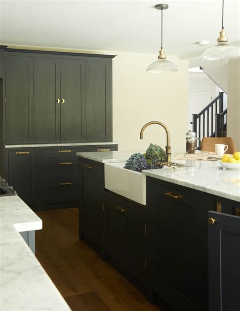 Shaker Style Kitchen Cabinets Design And Installation Guide Olive And Barr