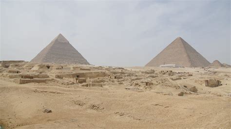 More Than 40 Mummies Found In Newly Discovered Egyptian Burial Site Burial Site Great Pyramid