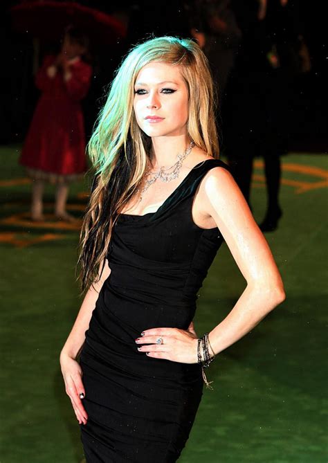 Avril Lavigne Hot 58 Photos