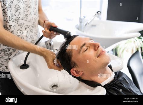 Hairdressing Sink Hi Res Stock Photography And Images Alamy