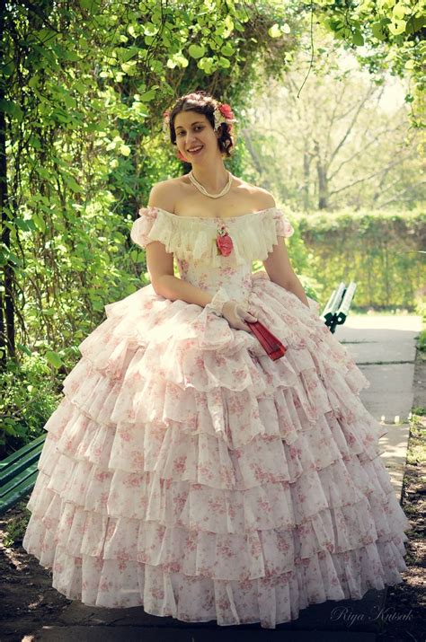 1800s Dresses Old Dresses Pretty Dresses Gowns Dresses Victorian Ball Gowns Victorian