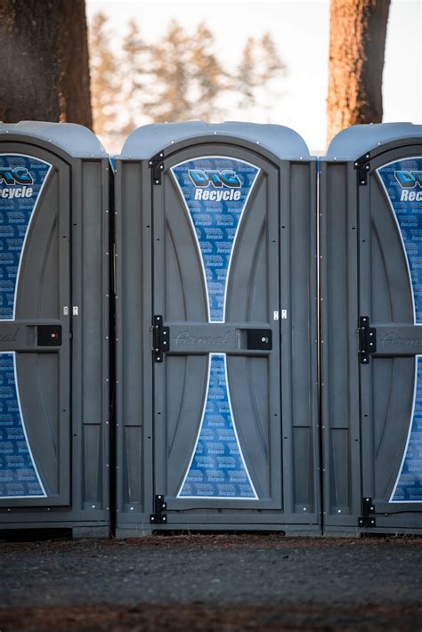 Flushable Porta Potty Rentals Rent Flushing Portable Toilets With