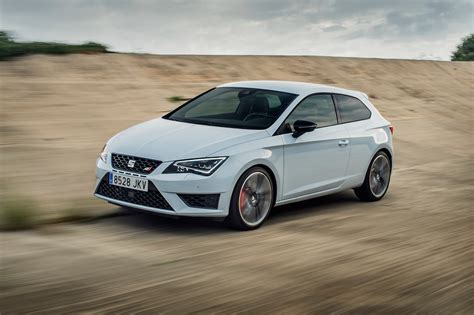 Small side mirrors also make the leon narrower than average. 2016 Seat Leon Cupra 290 review | Autocar