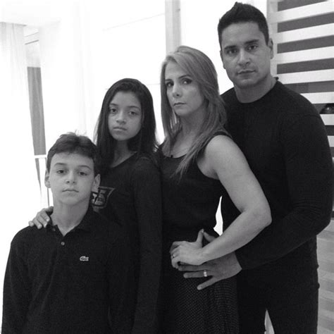Aqui é a carla cecato do programa fala brasil. EGO - Xanddy e Carla Perez posam de luto com os filhos - notícias de Famosos