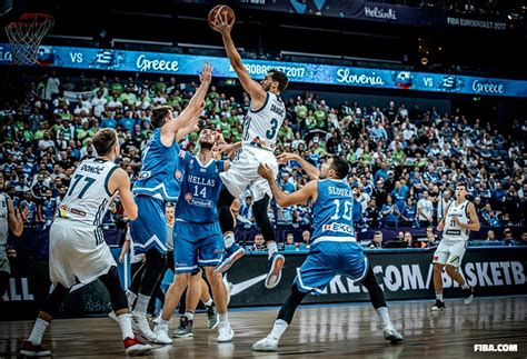 Doncic, who has been one of the best stories of the bubble, is also from slovenia. Luka Doncic et Goran Dragic résistent aux assauts de la ...