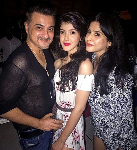 meet sanjay kapoor s daughter shanaya movies