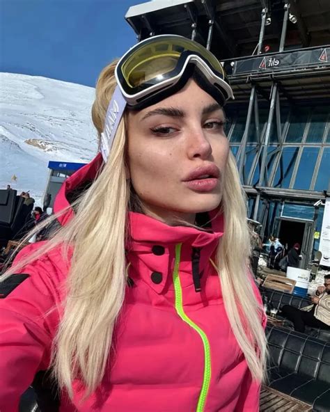 Alexandra Panagiotarou And Dimitra Alexandraki Went Skiing On Parnassos