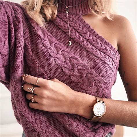 Women Off Shoulder Turtleneck Sweater Sexy Twist Knitted Single Sleeve