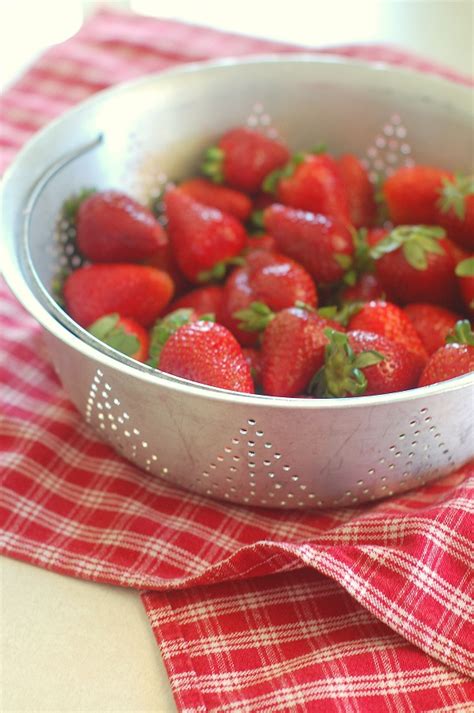 Anne Strawberry Wednesday Want Strawberry Slicer