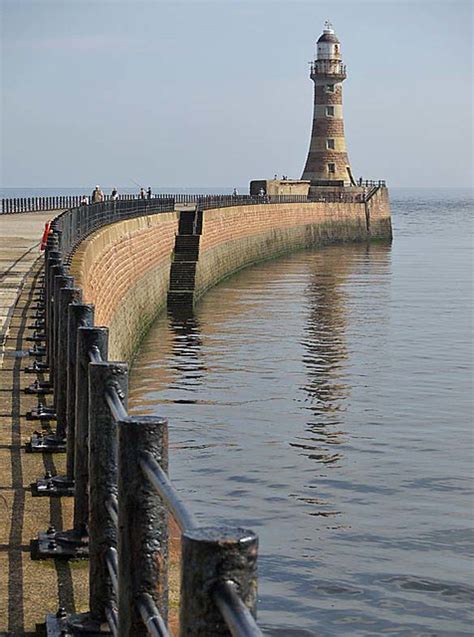 Roker Pier And Lighthouse Sunderland Phil Gates Flickr