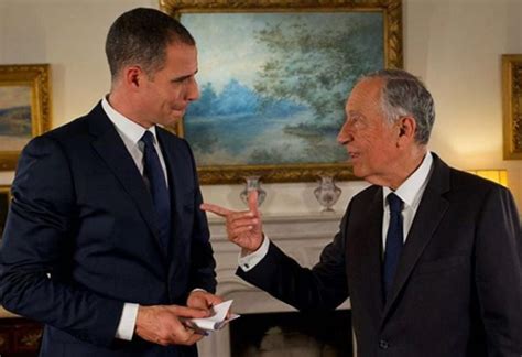 Uma pessoa que eu estimo e que julgo que o país tem uma consideração muito grande por ele, que é o professor marcelo rebelo sousa. Ricardo Araújo Pereira estreia programa com Marcelo Rebelo ...