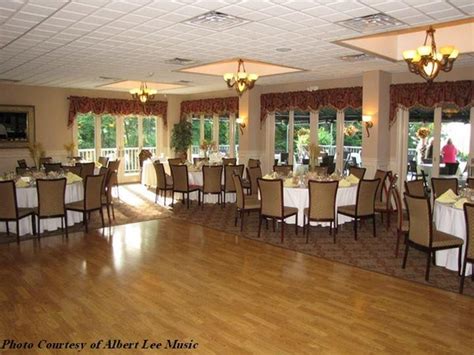 Reserve a room for your private event, cocktail hour, birthday party, or meeting. Miller Beach Surf Club - Miller Place, NY Wedding Venue