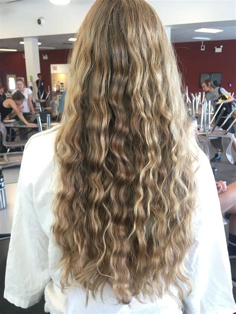 Braid Your Hair And Youll Get These Waves Waves Curls Wavy Hair