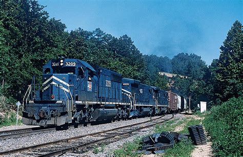 Missouri Pacific Railroad Alco Ge Engine On Train In Barretts