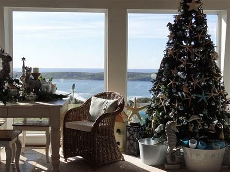 A beachy Christmas!  Beachy christmas, Coastal christmas, Beach christmas