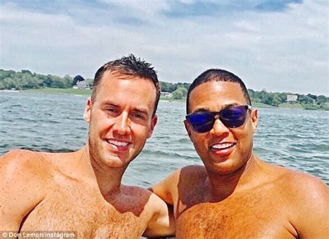 Don Lemon Leaves Snl After Party With Rumored Boyfriend Daily Mail Online