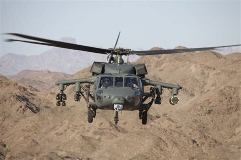 Uh 60m Black Hawk Vs Uh 1y Venom Ah 1z Viper Jakou Cestou Se Vydá