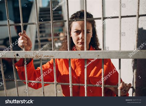 Female Jail Billeder Stock Fotos Og Vektorer Shutterstock