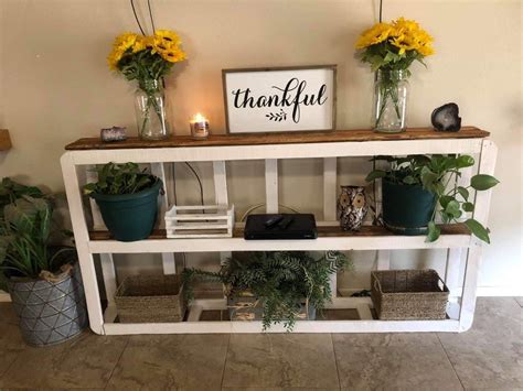 You could quite easily make one of these from scratch by following the tutorial on jenwoodhouse. an old box spring and instead of throwing it away, I got ...