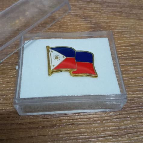 Philippine Flag Collar Pin With Acrylic Case And Burlap Pouch