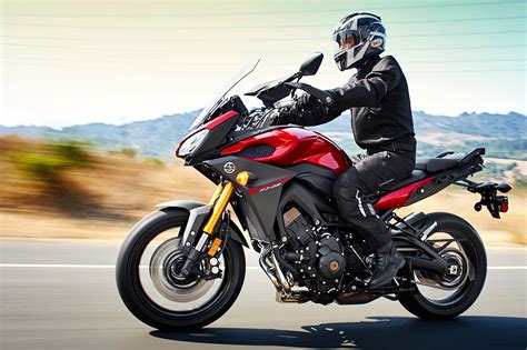 2015 Yamaha Fj 09 Three Cylinders Of Budget Touring Asphalt And Rubber