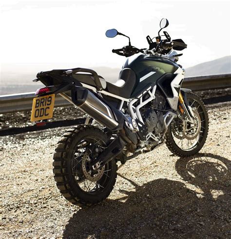 The tiger 900 rally pro's showa suspension is a revelation, plush and responsive at slow and fast speeds. 2020 Triumph Tiger 900 Rally / Rally Pro