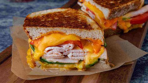 Spicy Grilled Cheese With Turkey Tomato Avocado Recipe Hellmann S US