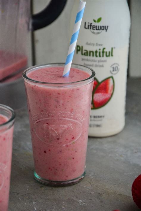 Quick And Delicious 5 Minute Strawberry Smoothie