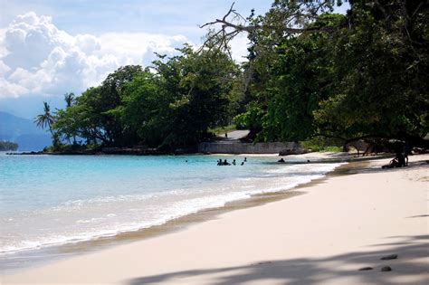 Pasir Putih Situbondo Surga Wisata Pantai Utara Jawa Timur