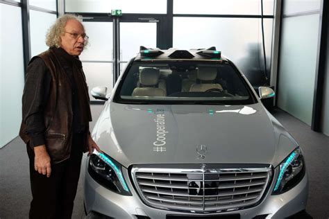 Kooperatives Fahrzeug Bei Daimler Sprechen Sie Auto Autonomes