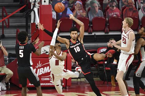 Moody took his official visit to arkansas over the weekend of oct. Moody, Davis lead hot-shooting Arkansas past Georgia 99-69