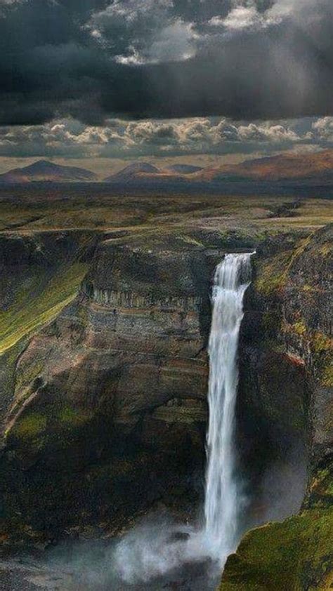 23 Waterfalls Of Iceland Iphone Wallpapers Wallpaperboat