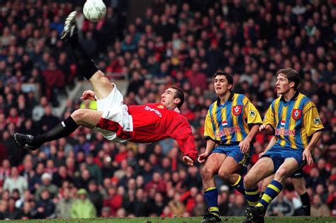 Eric cantona lunges into the crowd with his infamous 'kung fu kick'. United focus: Come in number seven | Eric cantona ...
