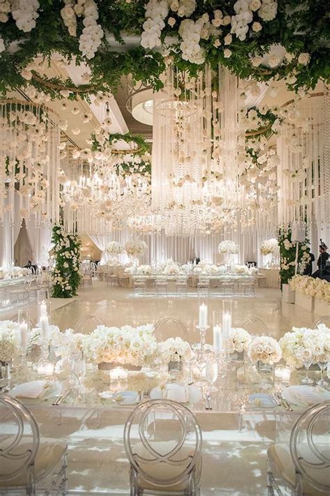 Sentimental Turned Dream Wedding Discover Here Luxury Wedding Decor Wedding Reception