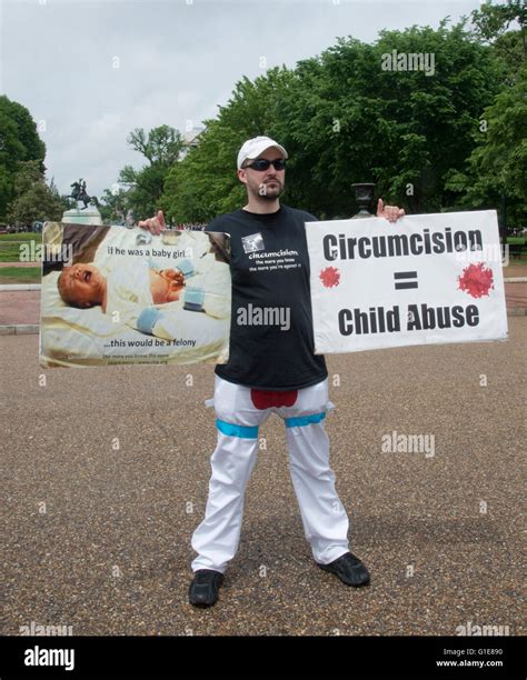 Male Circumcision Fotos Und Bildmaterial In Hoher Auflösung Alamy
