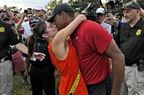 Brooks Koepka Girlfriend Looking At Tiger : Koepka Keeps His Cool And Fends Off Fierce Finish By 