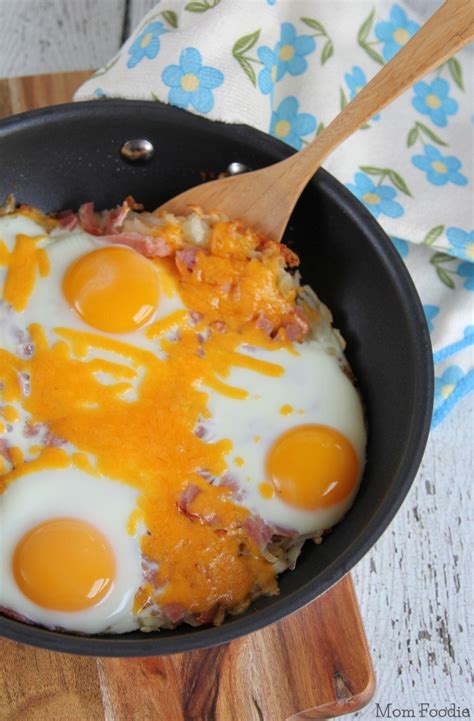 Hash Brown Breakfast Skillet With Ham Eggs And Cheese Mom Foodie