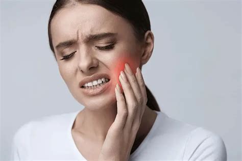 8 Best Home Remedies For Wisdom Tooth Pain Relief