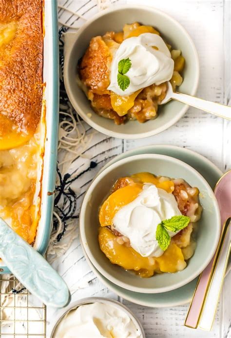 You've got to taste this slow cooker peach cobbler recipe! Easy Peach Cobbler Recipe (Made with Canned Peaches) {VIDEO}