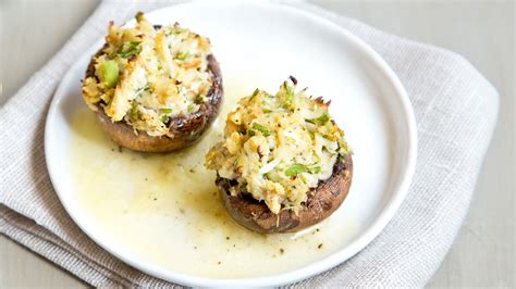 Cook and stir mushrooms, garlic, cooking wine, teriyaki sauce, garlic salt, and black pepper in the hot oil and butter until mushrooms are lightly browned, about 5 minutes. Healthy Crab-Stuffed Mushrooms | Recipe | Stuffed ...