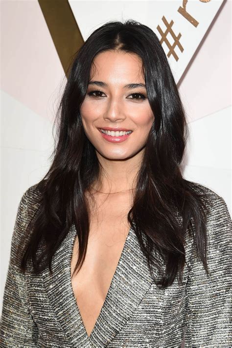 This is my official facebook page. JESSICA GOMES at #revolveawards in Hollywood 11/02/2017 ...