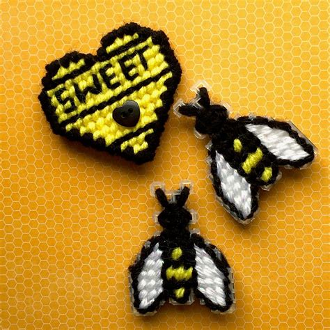 Plastic Canvas Sweetheart Bumblebee Magnets Set Of 2 Etsy Plastic