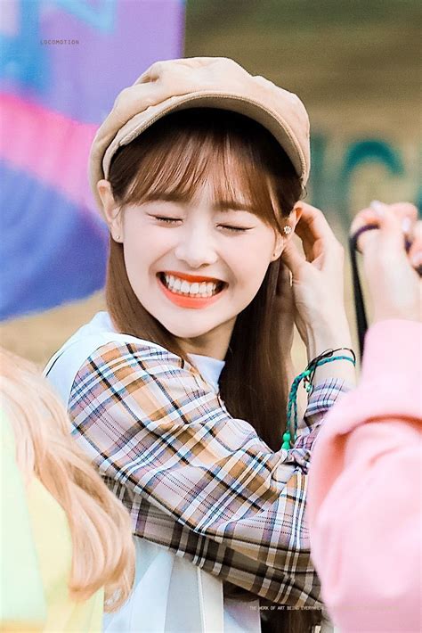 Pin By Michelle Sanchez On Loona Chuu Loona Kpop Girls Kpop Girl Groups